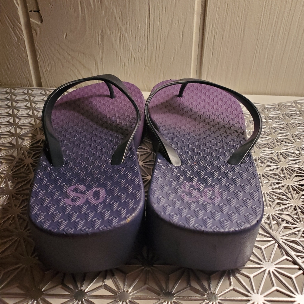 Flip flops 9/10 🍒 - Picture 4 of 7